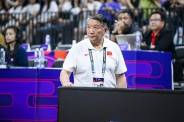 开云体育官网-宫鲁鸣下课谁能接手？女篮3大名宿成热门人选，3选1，最快8月上任