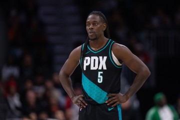 开云体育在线-35岁266天！霍勒迪刷新单场35分10助&amp;真实命中率90%+最老纪录